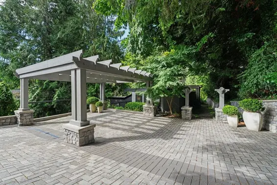 4119 Burkeridge Place, West Vancouver For Sale - image 2