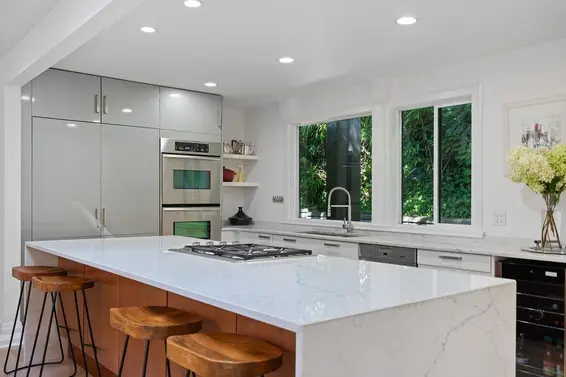 4119 Burkeridge Place, West Vancouver For Sale - image 7