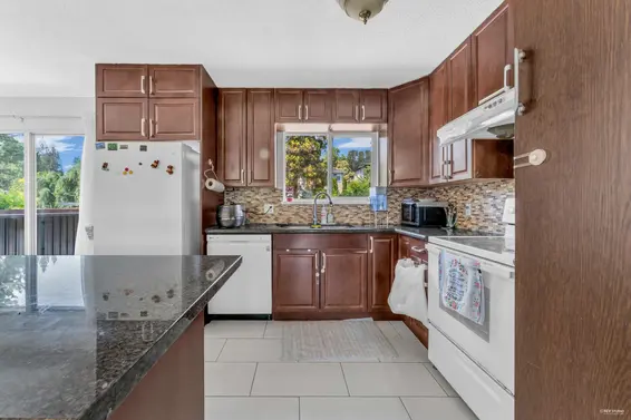 488 West Kings Road, North Vancouver For Sale - image 12