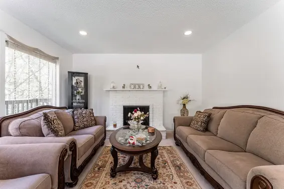 1949 Mahon Avenue, North Vancouver For Sale - image 10