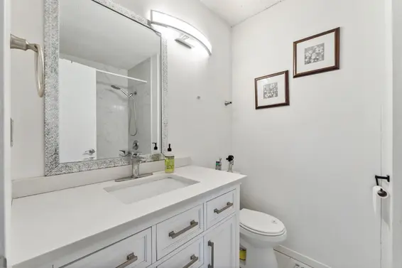 1949 Mahon Avenue, North Vancouver For Sale - image 15