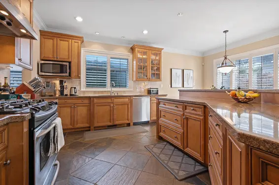 938 Kings Avenue, West Vancouver For Sale - image 7