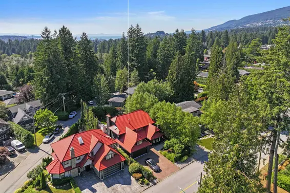 2645 Edgemont Boulevard, North Vancouver For Sale - image 38