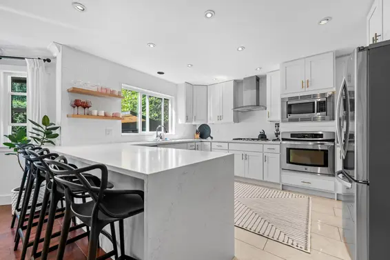 2645 Edgemont Boulevard, North Vancouver For Sale - image 9
