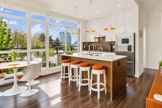 310 105 West 2nd Street, North Vancouver For Sale - image 2