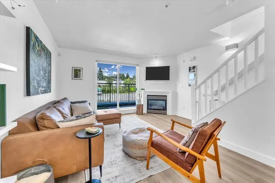 25 288 St. Davids Avenue, North Vancouver For Sale - image 2