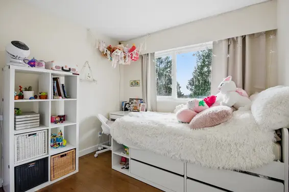 4938 Redonda Drive, North Vancouver For Sale - image 11