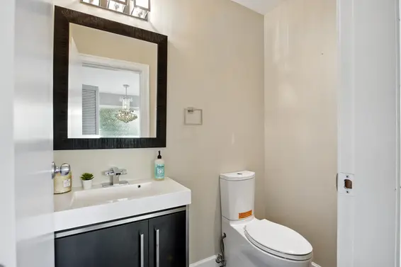 4938 Redonda Drive, North Vancouver For Sale - image 30