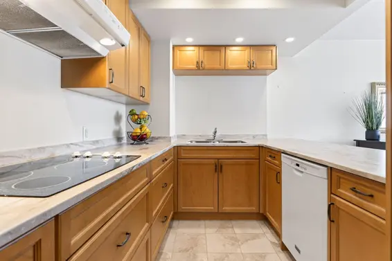502 2135 Argyle Avenue, West Vancouver For Sale - image 7