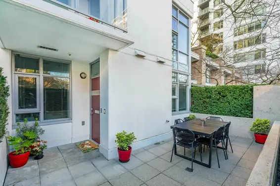 1303 Civic Place Mews, North Vancouver For Sale - image 2