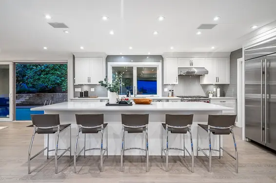 3071 Spencer Court, West Vancouver For Sale - image 10