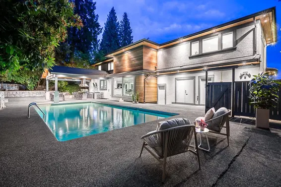 3071 Spencer Court, West Vancouver For Sale - image 3