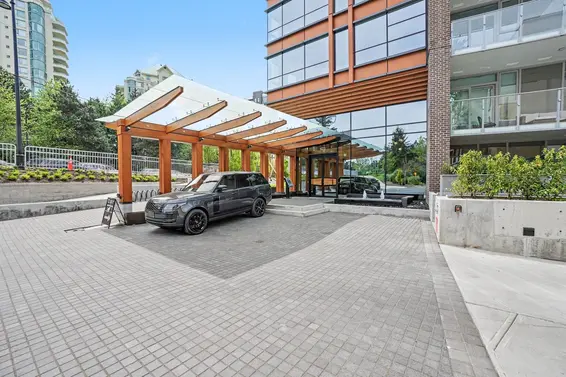 414 423 6th Street, West Vancouver