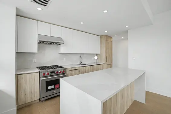 414 423 6th Street, West Vancouver For Sale - image 3