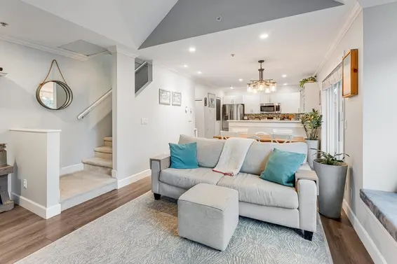 18 1073 Lynn Valley Road, North Vancouver For Sale - image 4