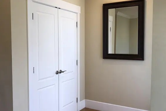2 334 West 13th Street, North Vancouver For Sale - image 3