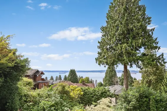 2678 Ottawa Avenue, West Vancouver