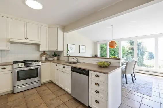2678 Ottawa Avenue, West Vancouver For Sale - image 9