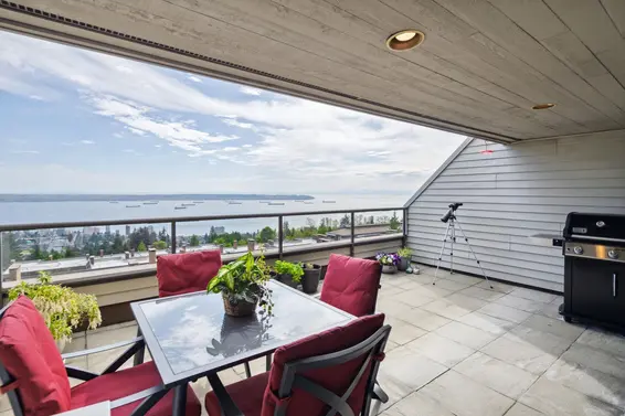 47 2250 Folkestone Way, West Vancouver