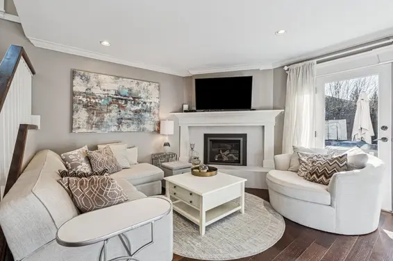 4687 Hoskins Road, North Vancouver For Sale - image 3