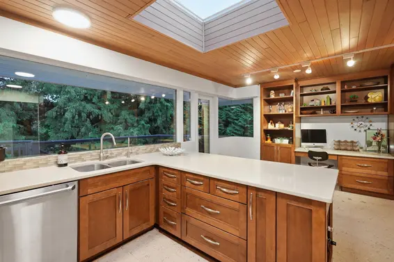 6240 Summit Avenue, West Vancouver For Sale - image 13