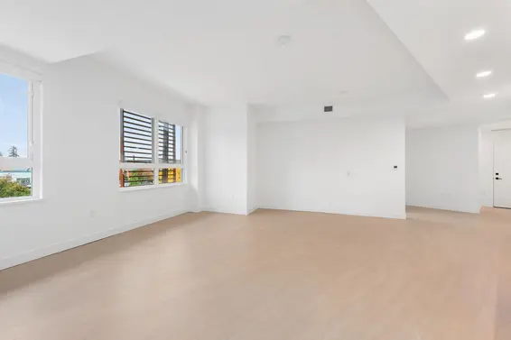 361 422 East 3rd Street, North Vancouver For Sale - image 3