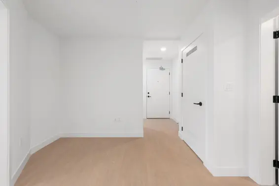 361 422 East 3rd Street, North Vancouver For Sale - image 4