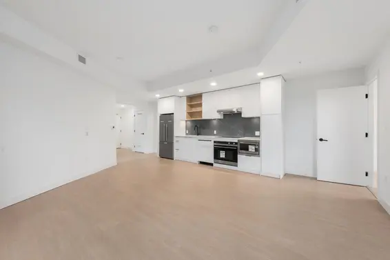 361 422 East 3rd Street, North Vancouver For Sale - image 9