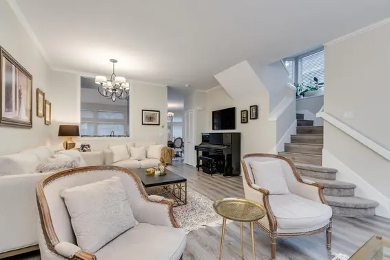 4 233 East 6th Street, North Vancouver For Sale - image 6