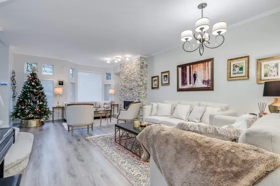 4 233 East 6th Street, North Vancouver For Sale - image 8