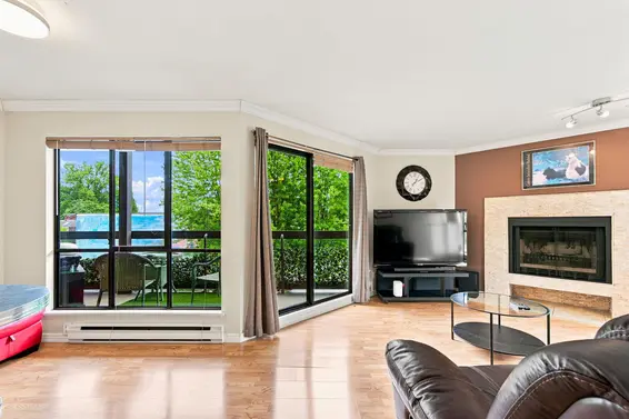 104 2181 Panorama Drive, North Vancouver For Sale - image 2