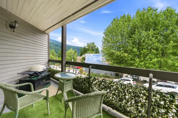 104 2181 Panorama Drive, North Vancouver For Sale - image 25