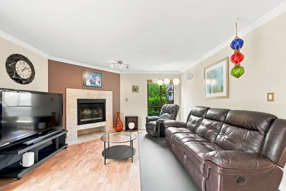 104 2181 Panorama Drive, North Vancouver For Sale - image 3
