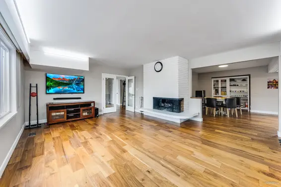 4145 Ripple Road, West Vancouver For Sale - image 8
