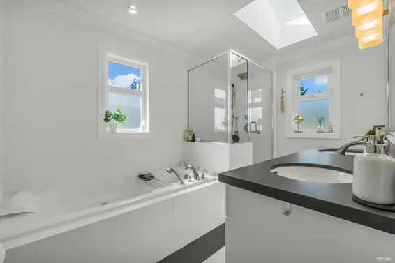 338 West 17th Street, North Vancouver For Sale - image 19