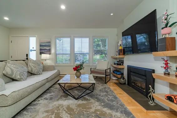 1325 Fernwood Crescent, North Vancouver For Sale - image 10