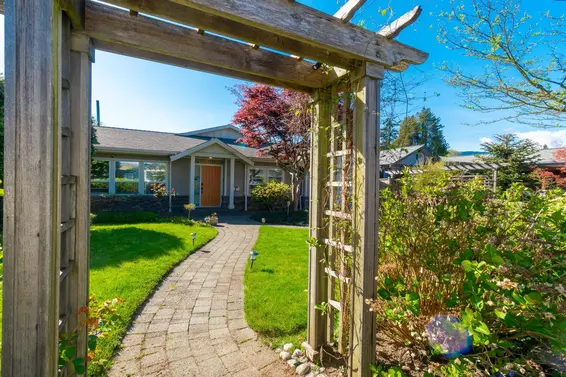 1325 Fernwood Crescent, North Vancouver For Sale - image 2