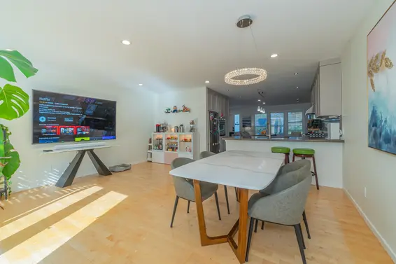 1325 Fernwood Crescent, North Vancouver For Sale - image 20