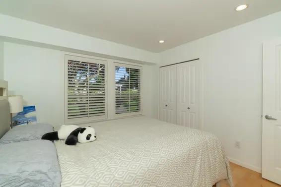 1325 Fernwood Crescent, North Vancouver For Sale - image 33