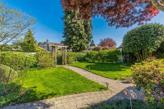 1325 Fernwood Crescent, North Vancouver For Sale - image 6