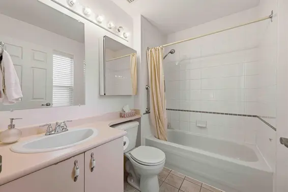 45 650 Roche Point Drive, North Vancouver For Sale - image 23