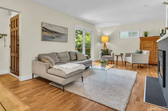 2433 Philip Avenue, North Vancouver For Sale - image 3