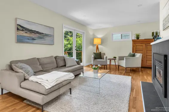 2433 Philip Avenue, North Vancouver For Sale - image 5