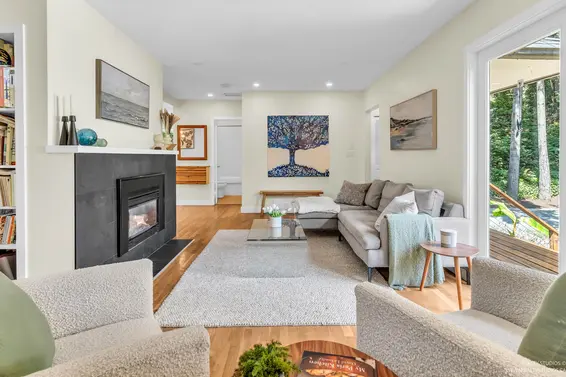 2433 Philip Avenue, North Vancouver For Sale - image 7