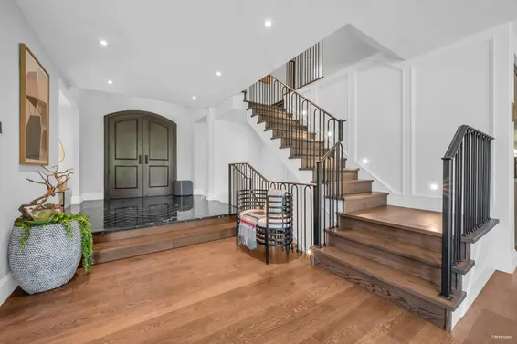 606 Barnham Road, West Vancouver For Sale - image 2