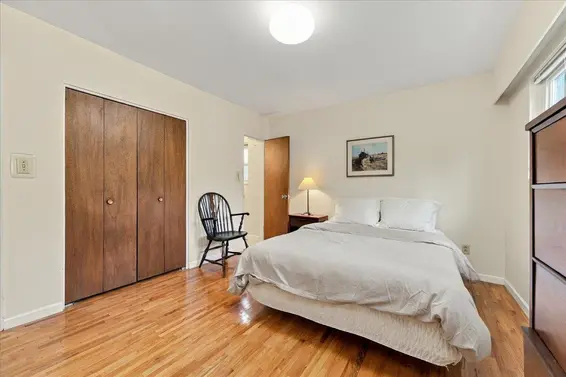 4295 Nottingham Road, North Vancouver For Sale - image 12
