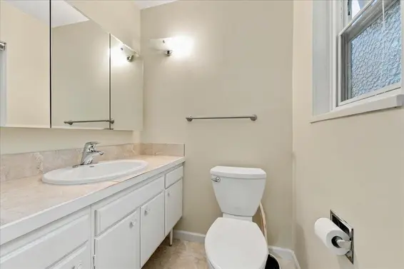 4295 Nottingham Road, North Vancouver For Sale - image 16