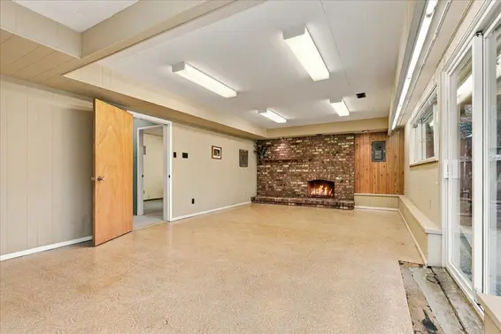 4295 Nottingham Road, North Vancouver For Sale - image 19