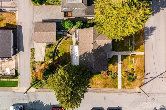 4295 Nottingham Road, North Vancouver For Sale - image 33