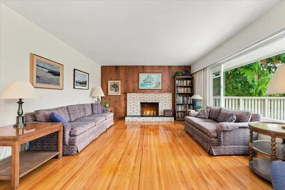 4295 Nottingham Road, North Vancouver For Sale - image 5